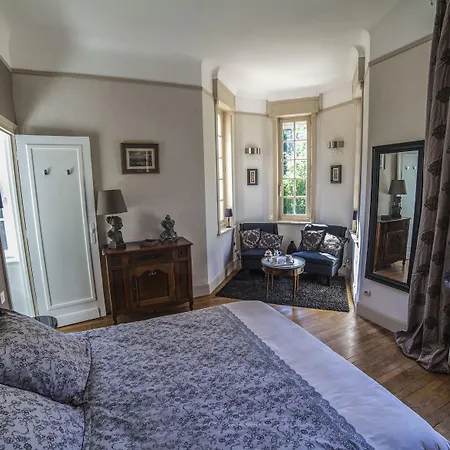 לינה וארוחת בוקר Le Chateau De En Gohelle 4*
