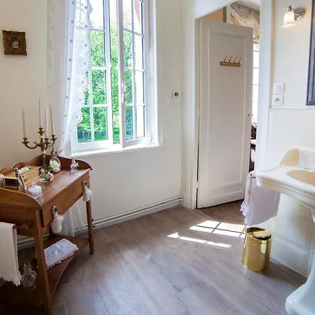 Le Chateau De En Gohelle Bed & Breakfast 4*