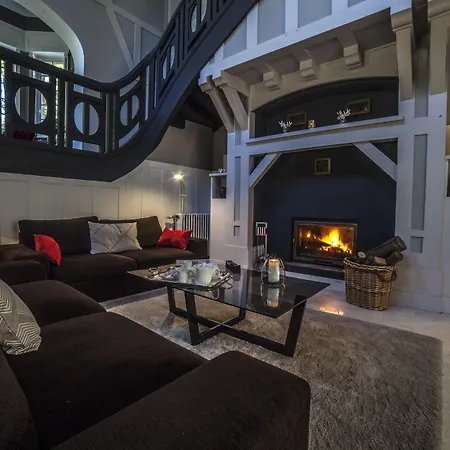 Le Chateau De En Gohelle Bed & Breakfast