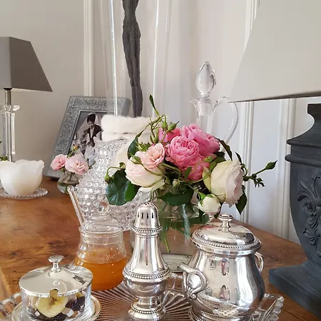 לינה וארוחת בוקר Le Chateau De En Gohelle 4*