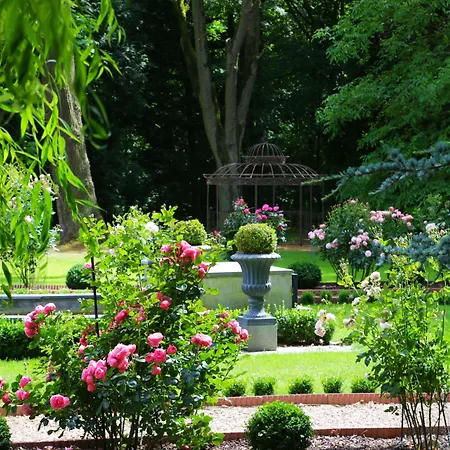 Le Chateau De En Gohelle Bed & Breakfast