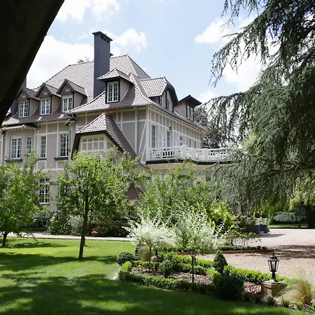 לינה וארוחת בוקר Le Chateau De En Gohelle 4*