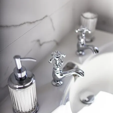 Bed & Breakfast Le Chateau De En Gohelle