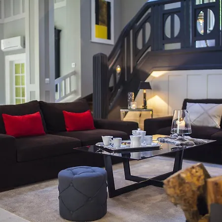 Le Chateau De En Gohelle Bed & Breakfast 4*